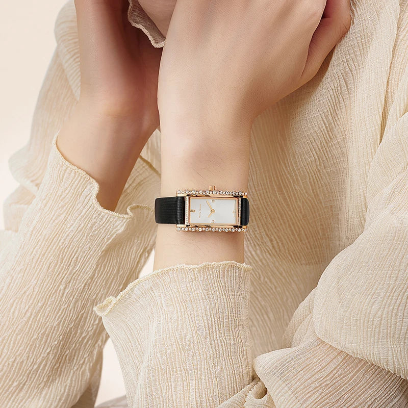 Elegant Quartz Watch 068L-WM